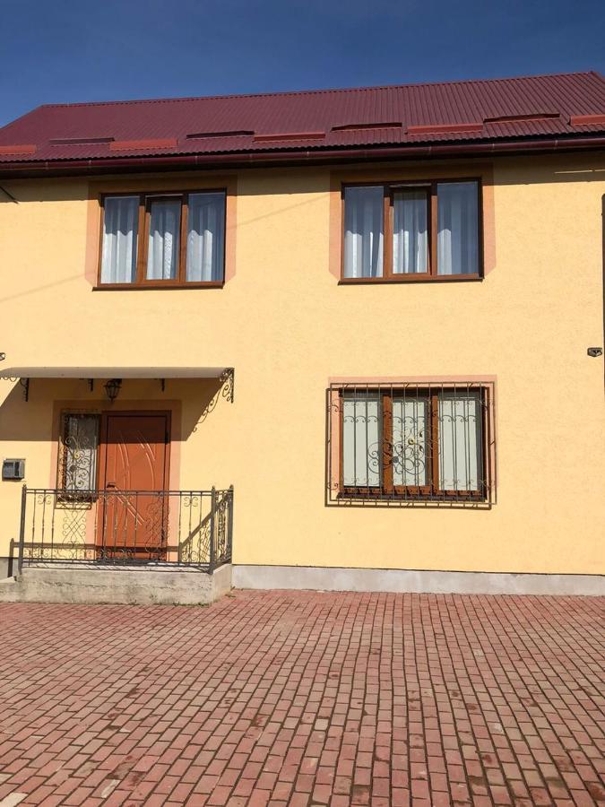 затишна оселя * Mizhhirya (Transcarpathia)