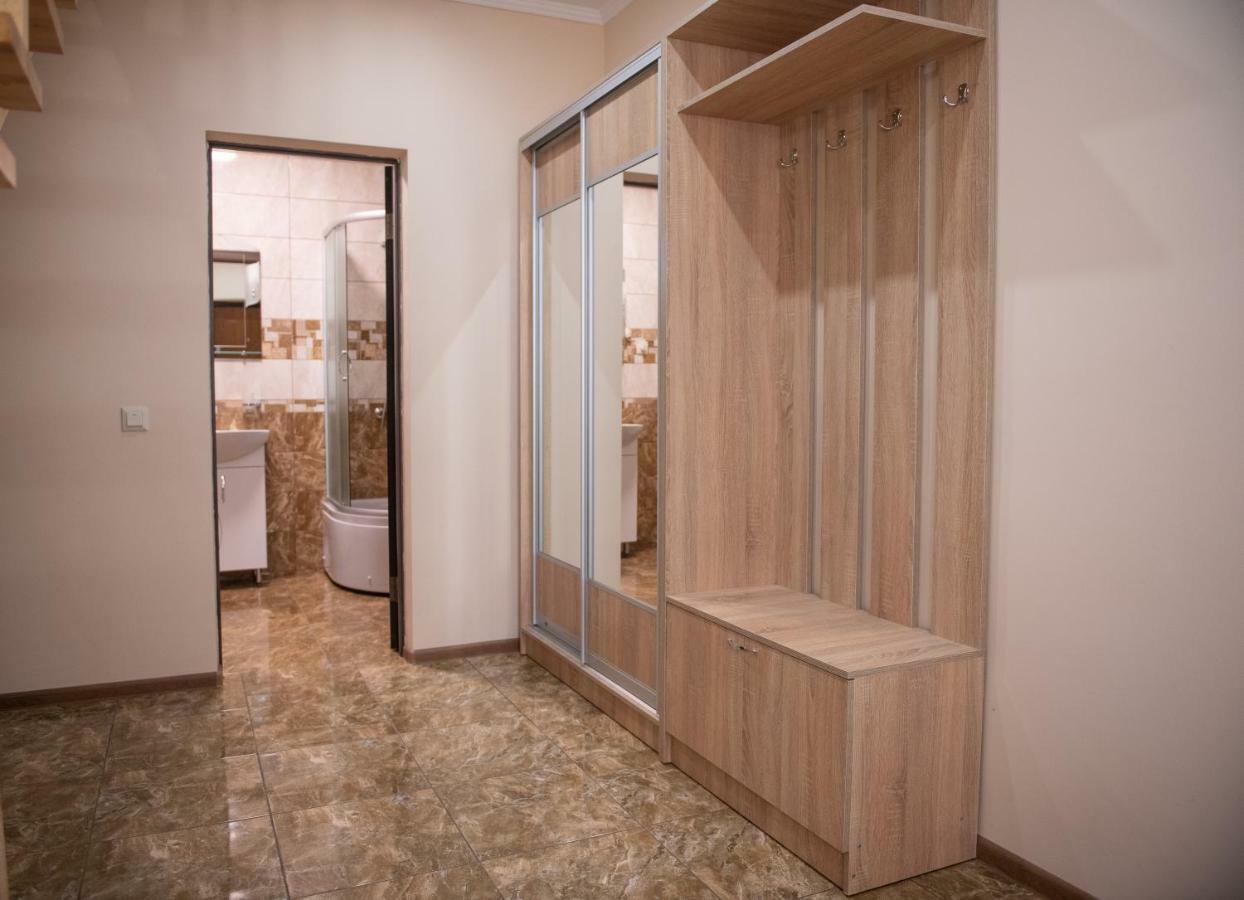 Apartment затишна оселя